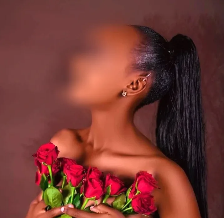 Rebecca, 23